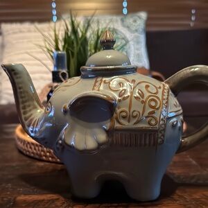Elephant Ceramic Teapot - Gray and Brown